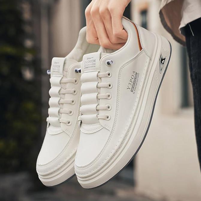 👟【39-44】2025 Męskie modne, skórzane, codzienne, płaskie buty, miękkie dno, wygodna amortyzacja, wodoodporność i antypoślizgowość